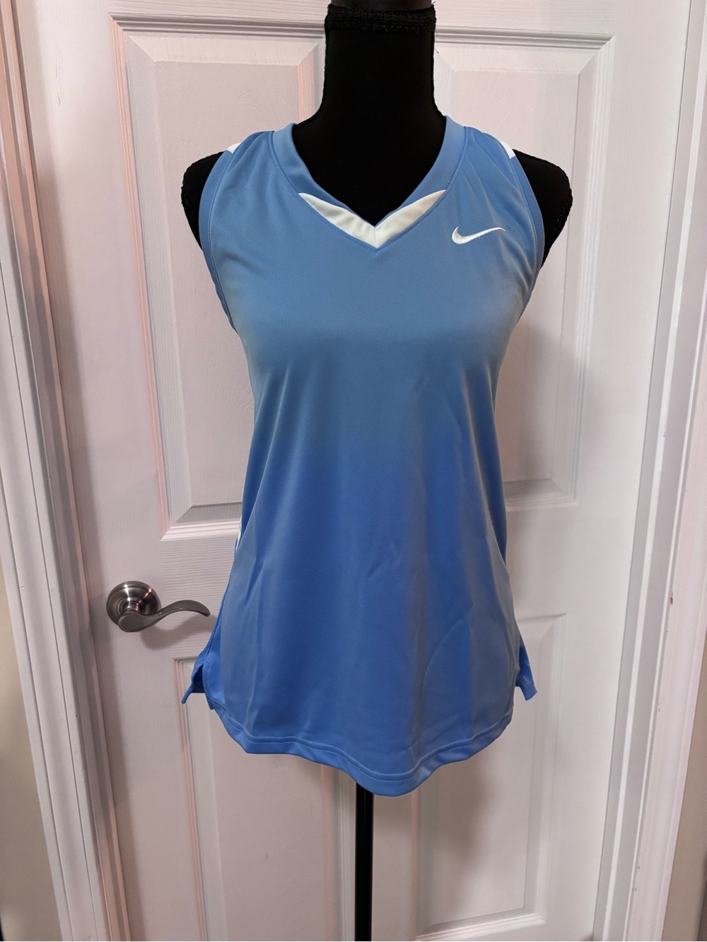 Nike Light Blue and White V‑Neck Athletic Lacrosse Racerback Tank